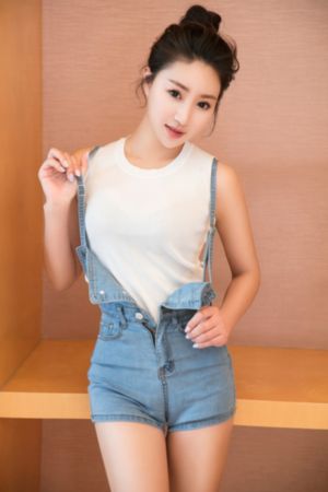 人妻熟女高跟丝袜自慰_BD高清视频播放